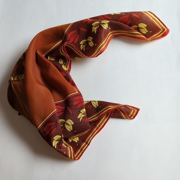 Vera Vintage Scarf Floral 100% Polyester Made in Japan Floral Fall Colors - Picture 6 of 8